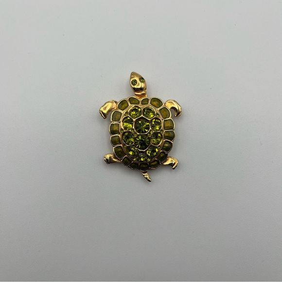 Gold-tone Turtle Brooch with Green Rhinestones - Picture 11 of 11